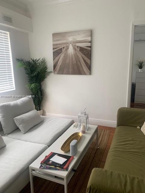 3 of 15 - 830 10th St 1, Miami Beach, FL