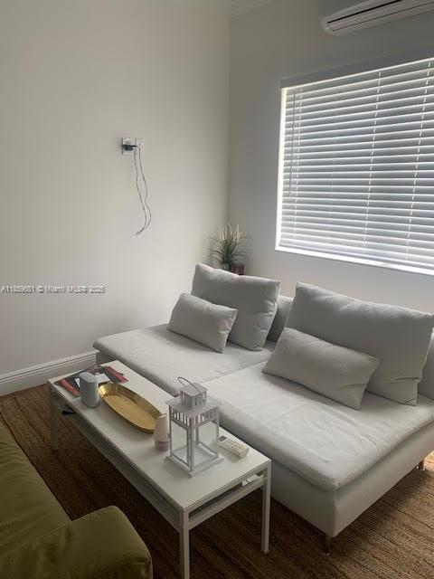 5 of 15 - 830 10th St 1, Miami Beach, FL