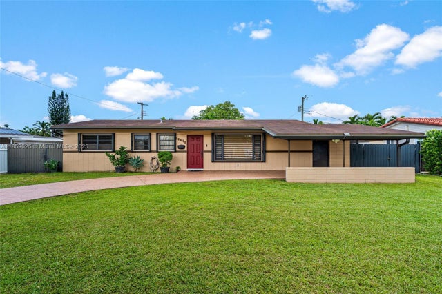 4 of 43 - 10450 Sw 43rd St, Miami, FL