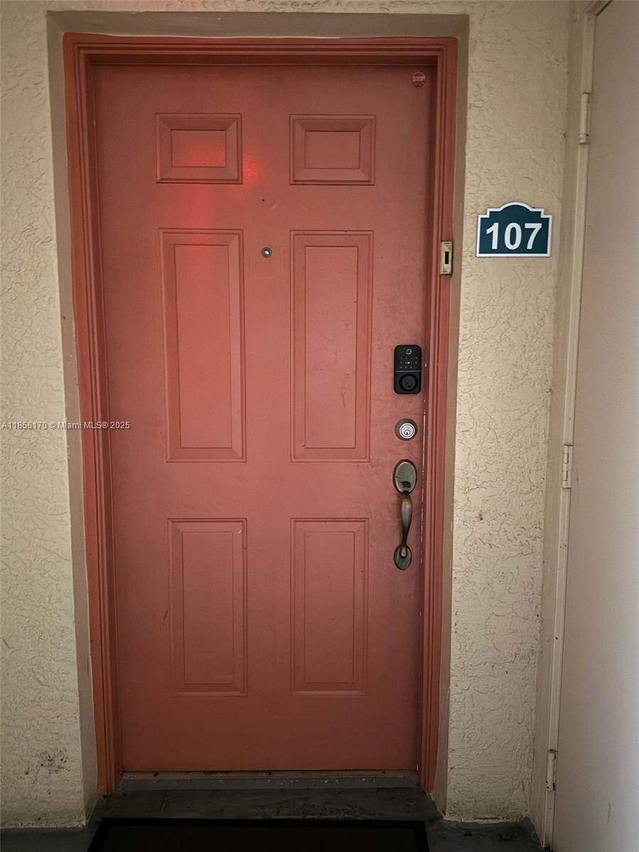 2427 Centergate Dr 107, Miramar