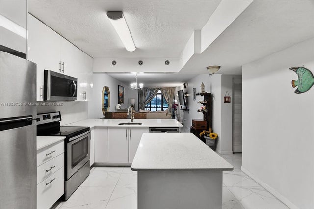 3300 Nw 46th St 103, Oakland Park