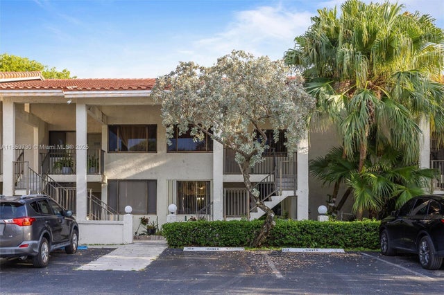 2 of 33 - 3300 Nw 46th St 103, Oakland Park, FL