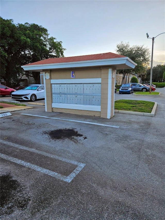 3 of 7 - 10137 Twin Lakes Dr 2-e, Coral Springs, FL