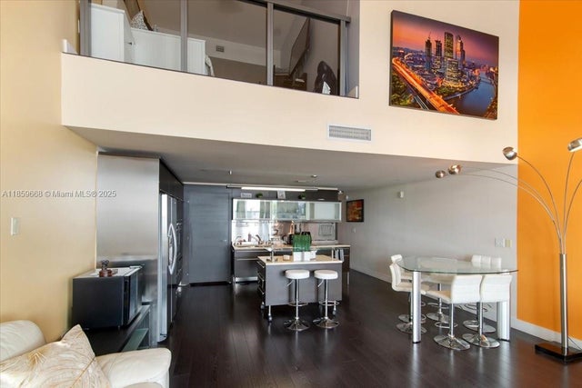 4 of 46 - 6000 Collins Ave 146, Miami Beach, FL