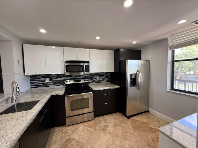 2767 S Carambola Cir S 201, Coconut Creek