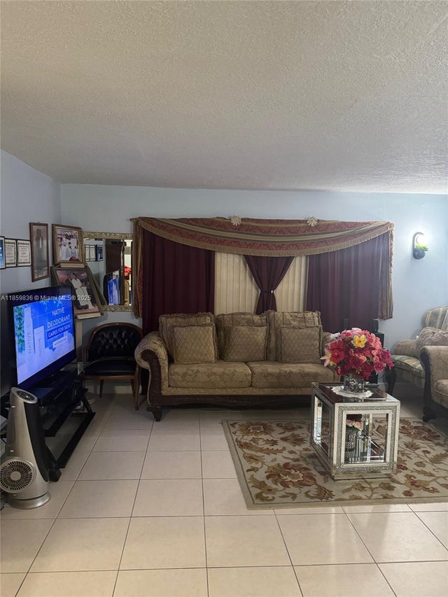2 of 10 - 130 Ne 202nd Ter S25, Miami Gardens, FL
