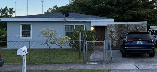 2 of 14 - 24 Miami Gardens Rd, West Park, FL
