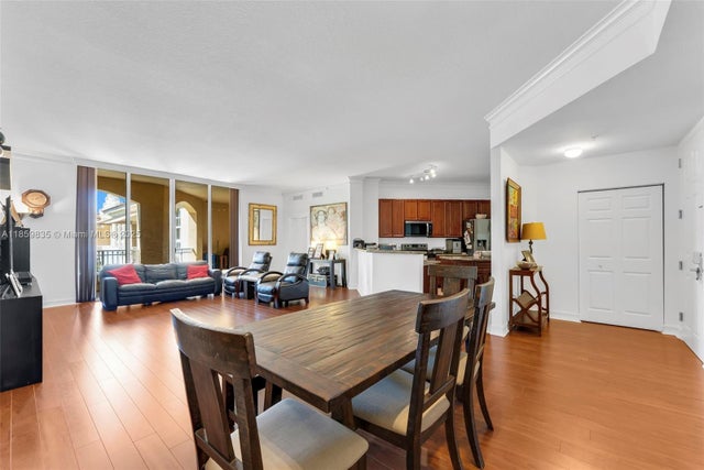 5 of 19 - 3001 Ne 185th St 610, Aventura, FL