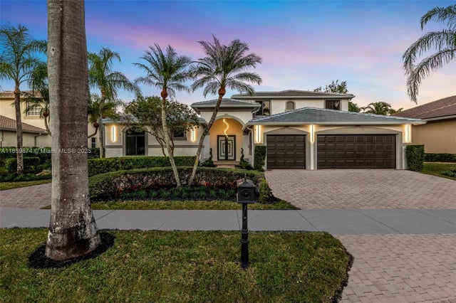 1 of 39 - 2530 Montclaire Cir, Weston, FL