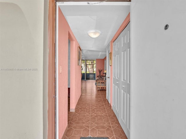 5 of 76 - 8020 N Sunrise Lakes Dr 110, Sunrise, FL