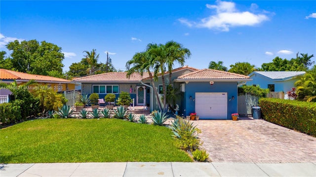 7528 Hispanola Ave, North Bay Village