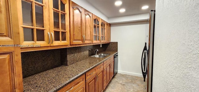 5 of 25 - 1621 Collins Ave 404, Miami Beach, FL