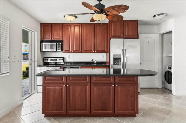 5 of 32 - 2895 Ne 32nd St 110, Fort Lauderdale, FL