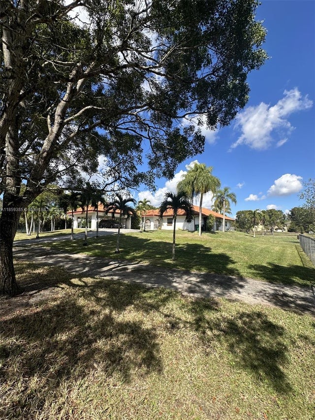 2 of 24 - 18901 Sw 53rd St, Southwest Ranches, FL