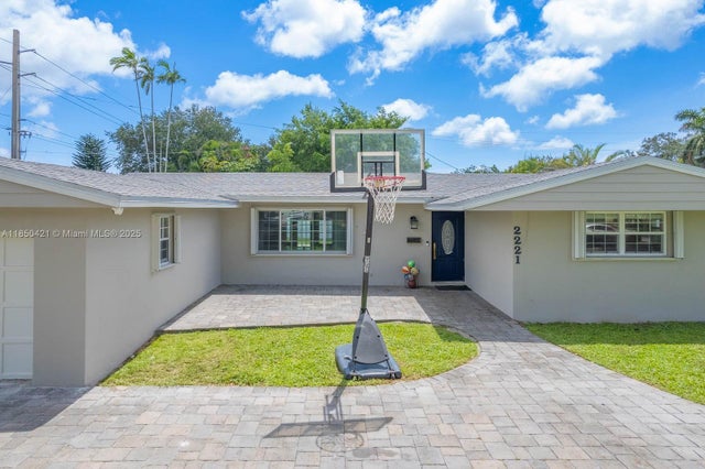 4 of 51 - 2221 N 43rd Ave, Hollywood, FL