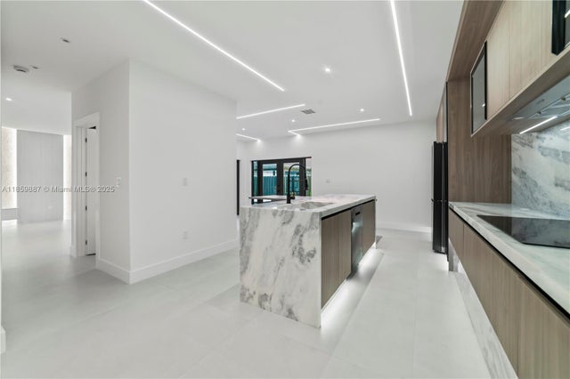 5 of 23 - 14514 Sw 161st Ct, Miami, FL