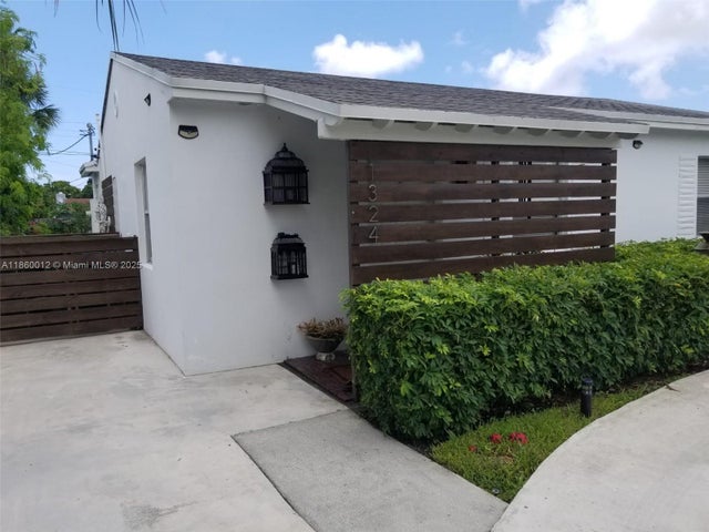 3 of 17 - 1324 Nw 1st Ave, Fort Lauderdale, FL