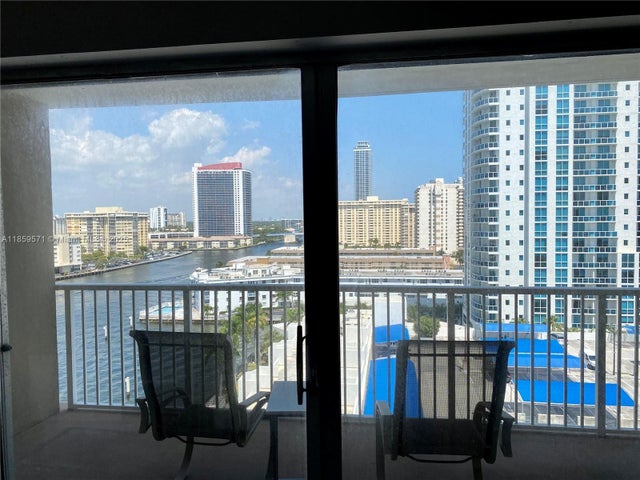 3 of 40 - 1965 S Ocean Dr 10h, Hallandale Beach, FL