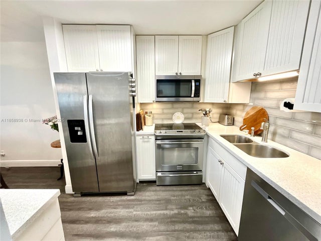 2 of 28 - 9355 Sw 8th St 416, Boca Raton, FL