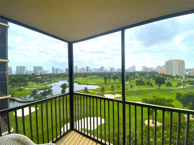 1 of 20 - 20379 W Country Club Dr 935-3, Aventura, FL