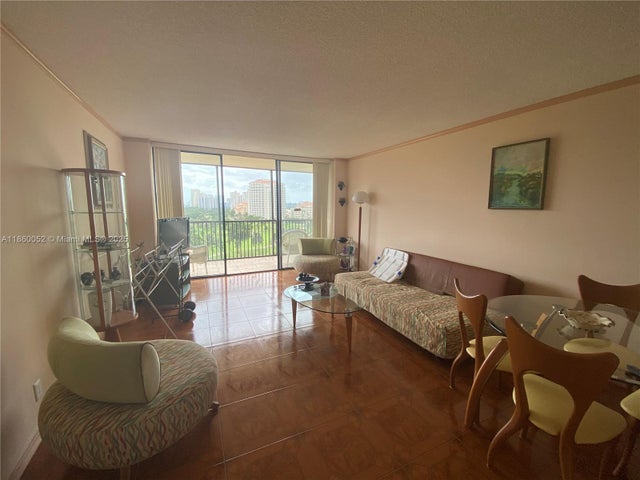 5 of 20 - 20379 W Country Club Dr 935-3, Aventura, FL