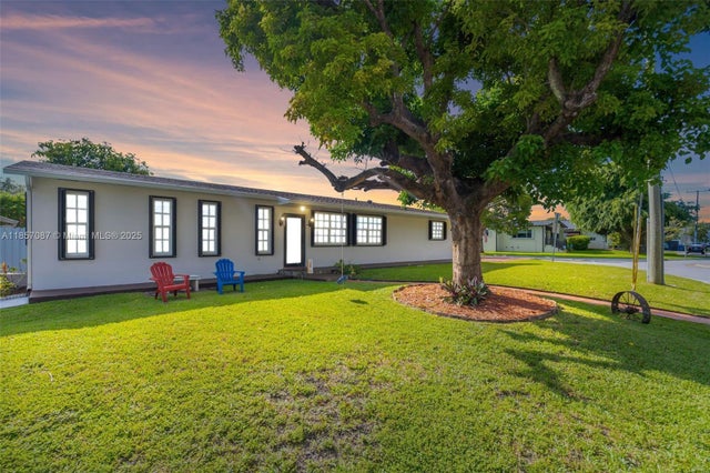1 of 47 - 2851 Nw 99th Ave, Doral, FL