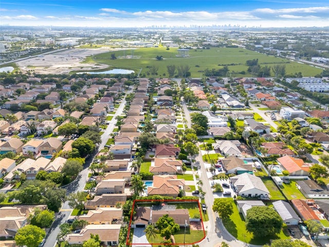2 of 47 - 2851 Nw 99th Ave, Doral, FL