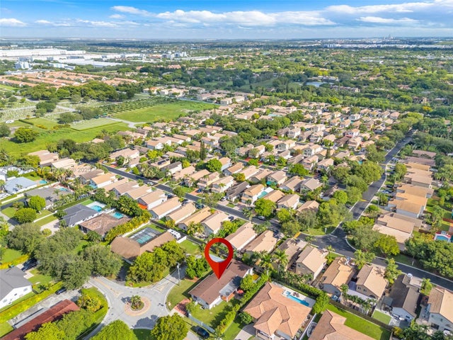 4 of 47 - 2851 Nw 99th Ave, Doral, FL