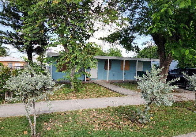 2 of 14 - 1461 Nw 2nd Ct, Florida City, FL