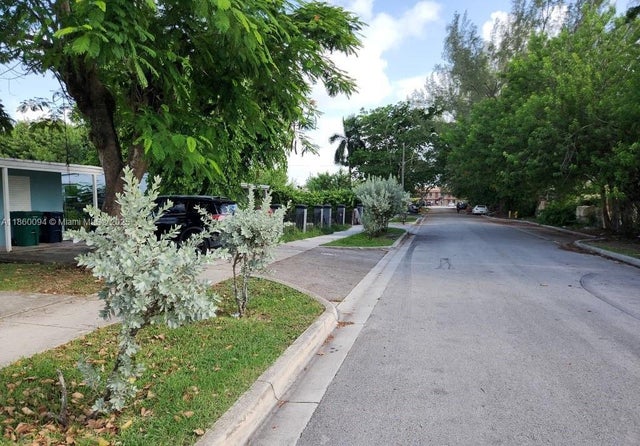 3 of 14 - 1461 Nw 2nd Ct, Florida City, FL