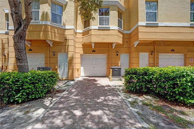 5 of 28 - 3407 Shoma Dr, Royal Palm Beach, FL