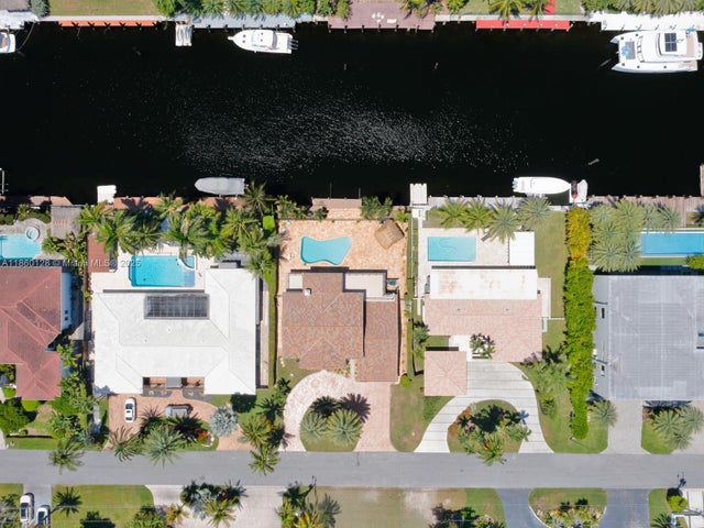 2 of 74 - 624 Palm Dr, Hallandale Beach, FL