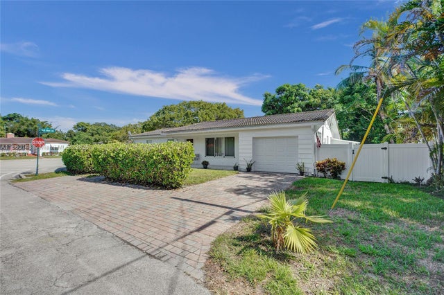 3 of 65 - 10 Nw 100th St, Miami Shores, FL