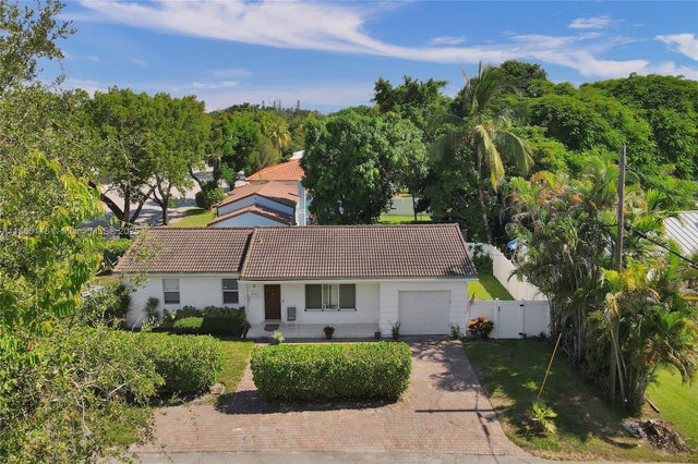 4 of 65 - 10 Nw 100th St, Miami Shores, FL