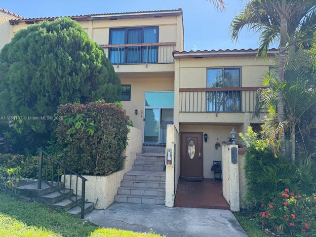 1 of 36 - 4018 Del Río Way, Sunrise, FL