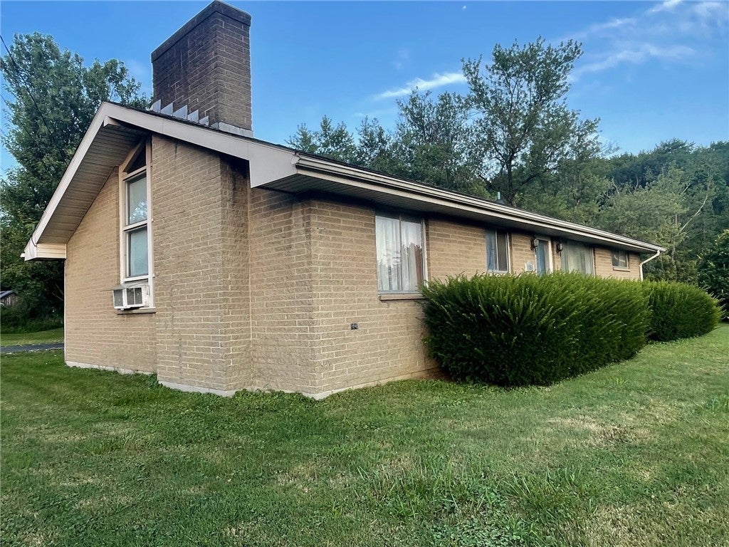 1351 Mars Evans City Road, Adams