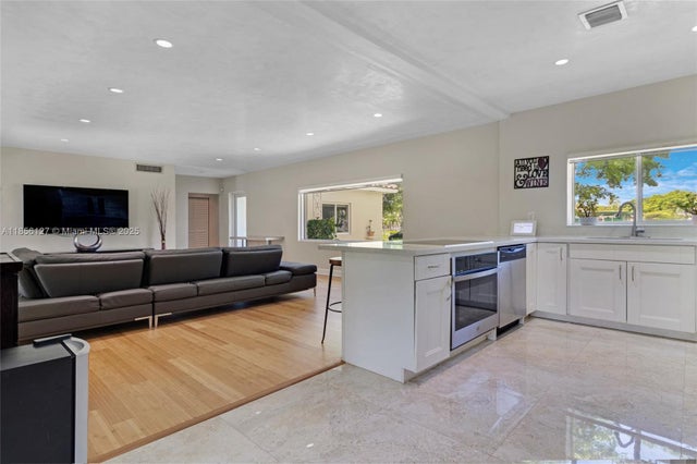 5 of 43 - 535 Sw 39th Ave, Miami, FL