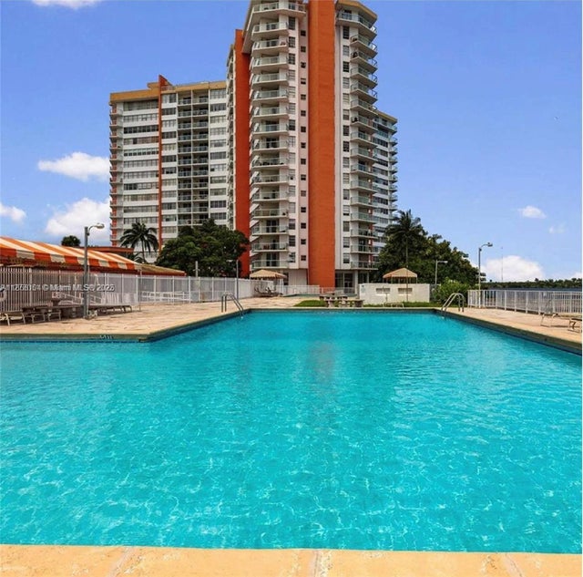 1 of 32 - 1351 Ne Miami Gardens Dr 1601e, Miami, FL