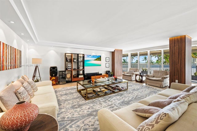 1 of 47 - 600 Grapetree Dr 3bs, Key Biscayne, FL