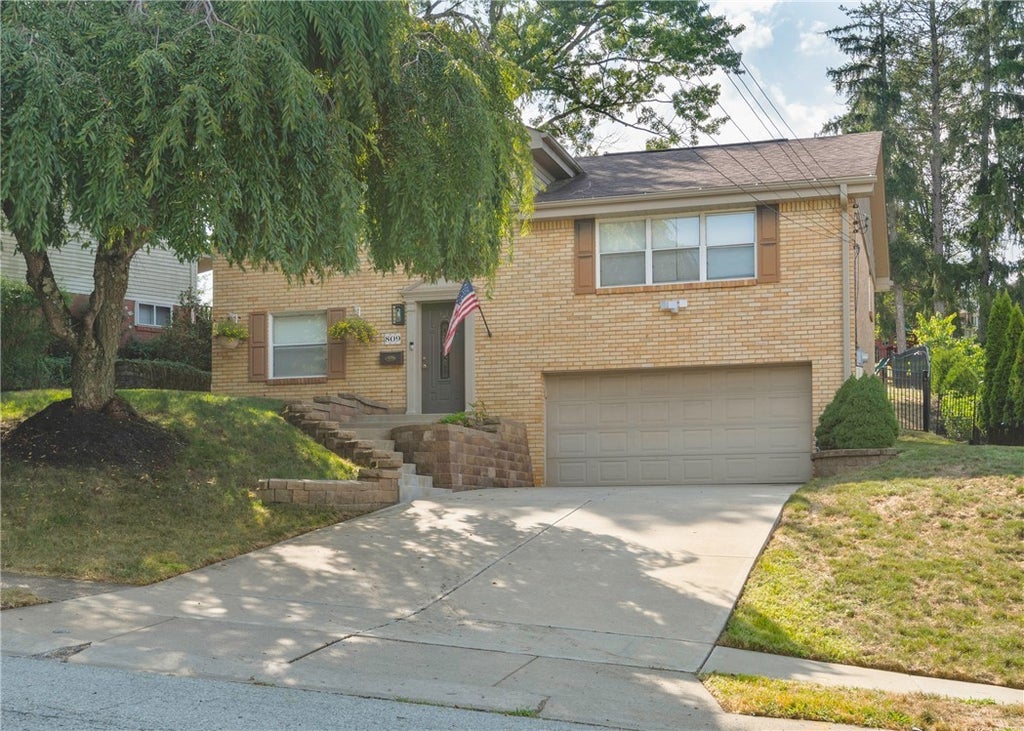 809 Bethany Drive, Mt Lebanon