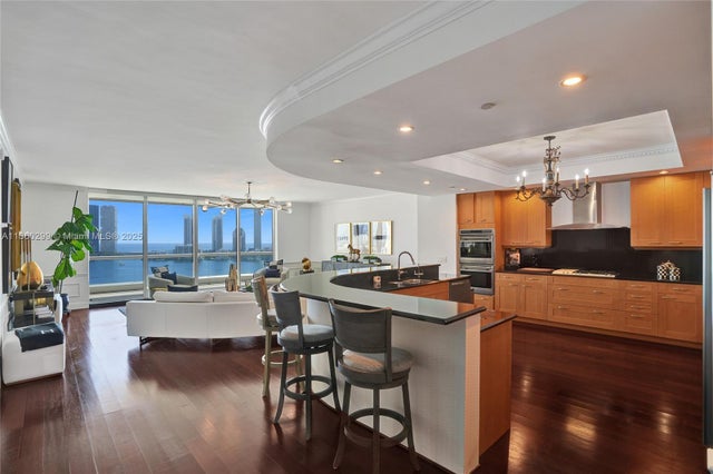 5 of 35 - 6000 Island Blvd. 1802, Aventura, FL