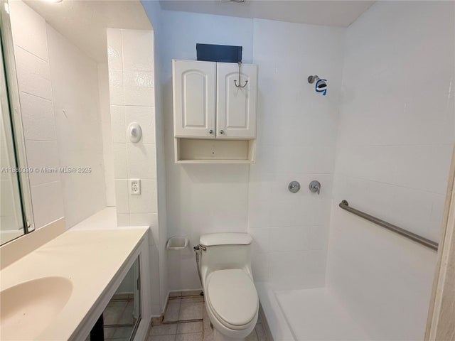 5 of 17 - 3030 Sw 57th Ave, Miami, FL