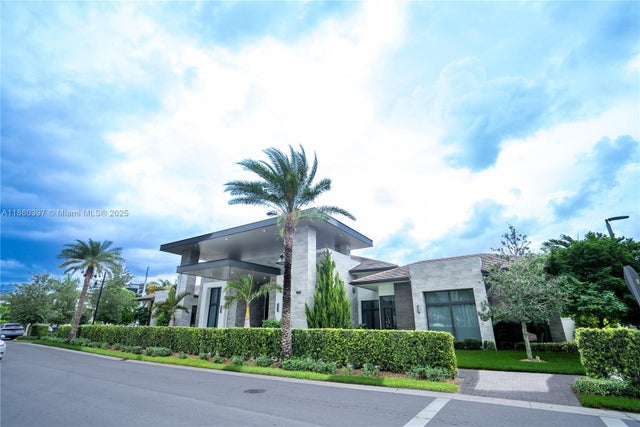 1 of 34 - 4745 Nw 84th Ct 15, Doral, FL