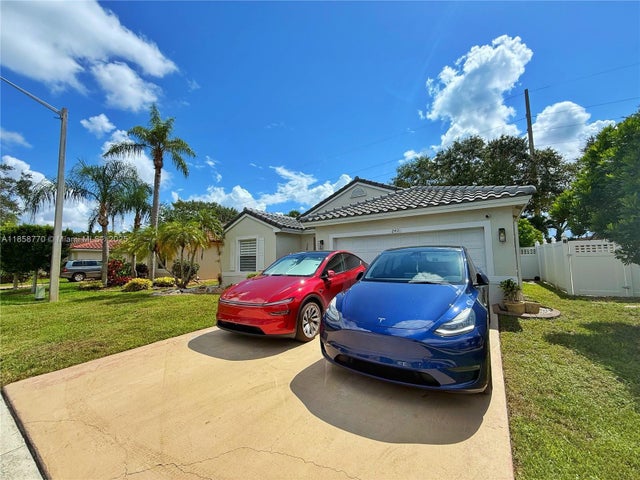 4 of 29 - 2411 Nw 184th Ter, Pembroke Pines, FL