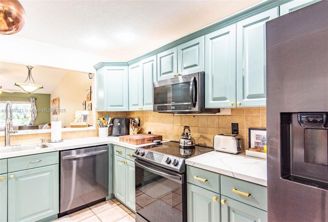 4 of 36 - 895 Sw 120th Way, Davie, FL