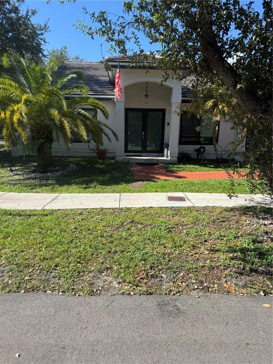8848 Nw 188th St, Hialeah
