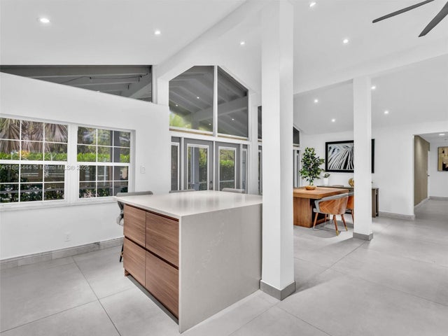 5 of 62 - 4851 Sw 106th Ave, Davie, FL