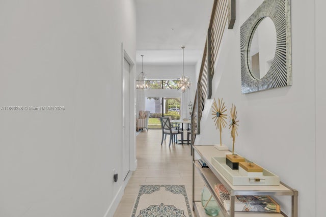 5 of 40 - 4444 Nw 8th Ct, Plantation, FL