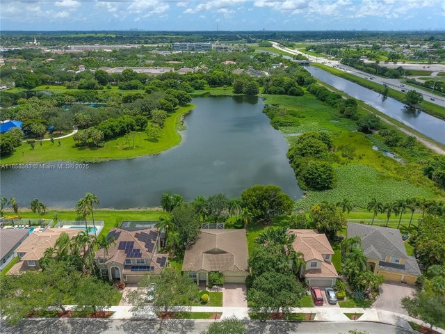 3 of 35 - 4310 Diamond Way, Weston, FL