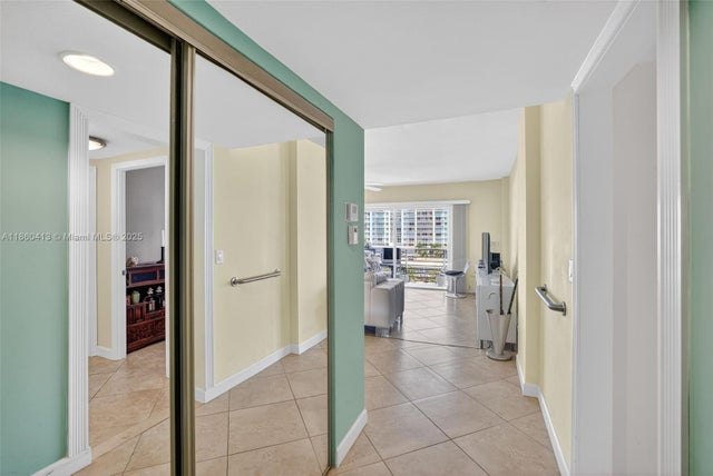 5 of 80 - 2900 Ne 30th St K8, Fort Lauderdale, FL